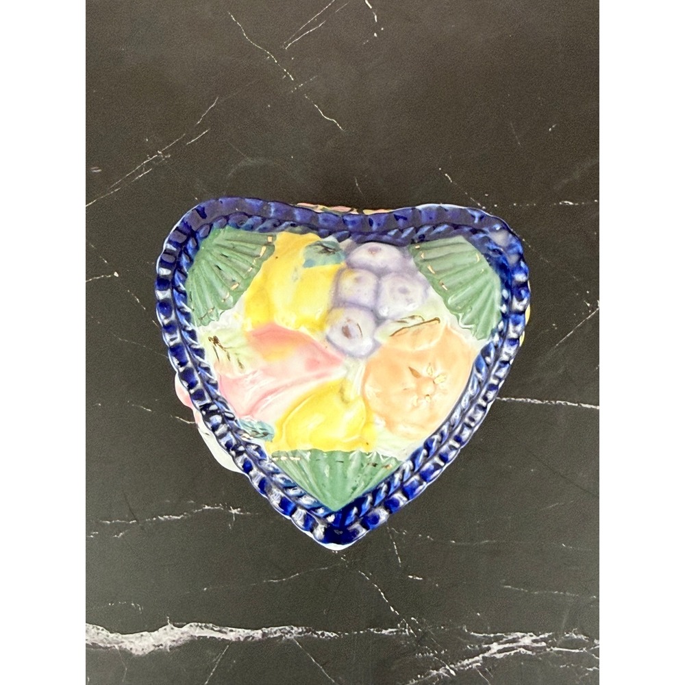VTG Heart Shaped Footed Ceramic Trinket Box w/ Fruits Flowers Ducks Pigs Lambs